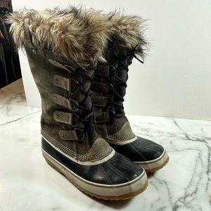 Sorel Joan of Arctic Boots Green Size 9.5